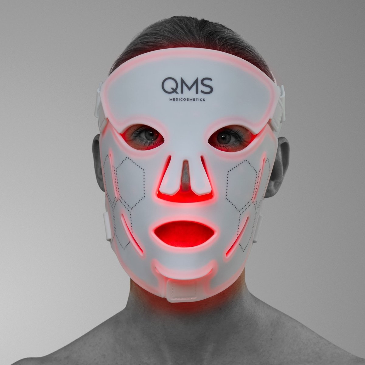 Derma Expert LED Light Treatment - QMS Medicosmetics